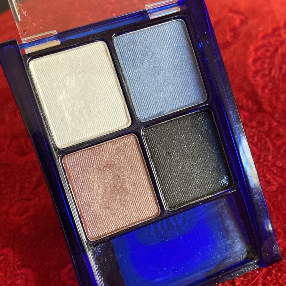 Maybelline Expertwear Shimmering Eyeshadow in Seascape